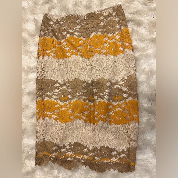 Lace Dainty Jewells skirt - Picture 3 of 4